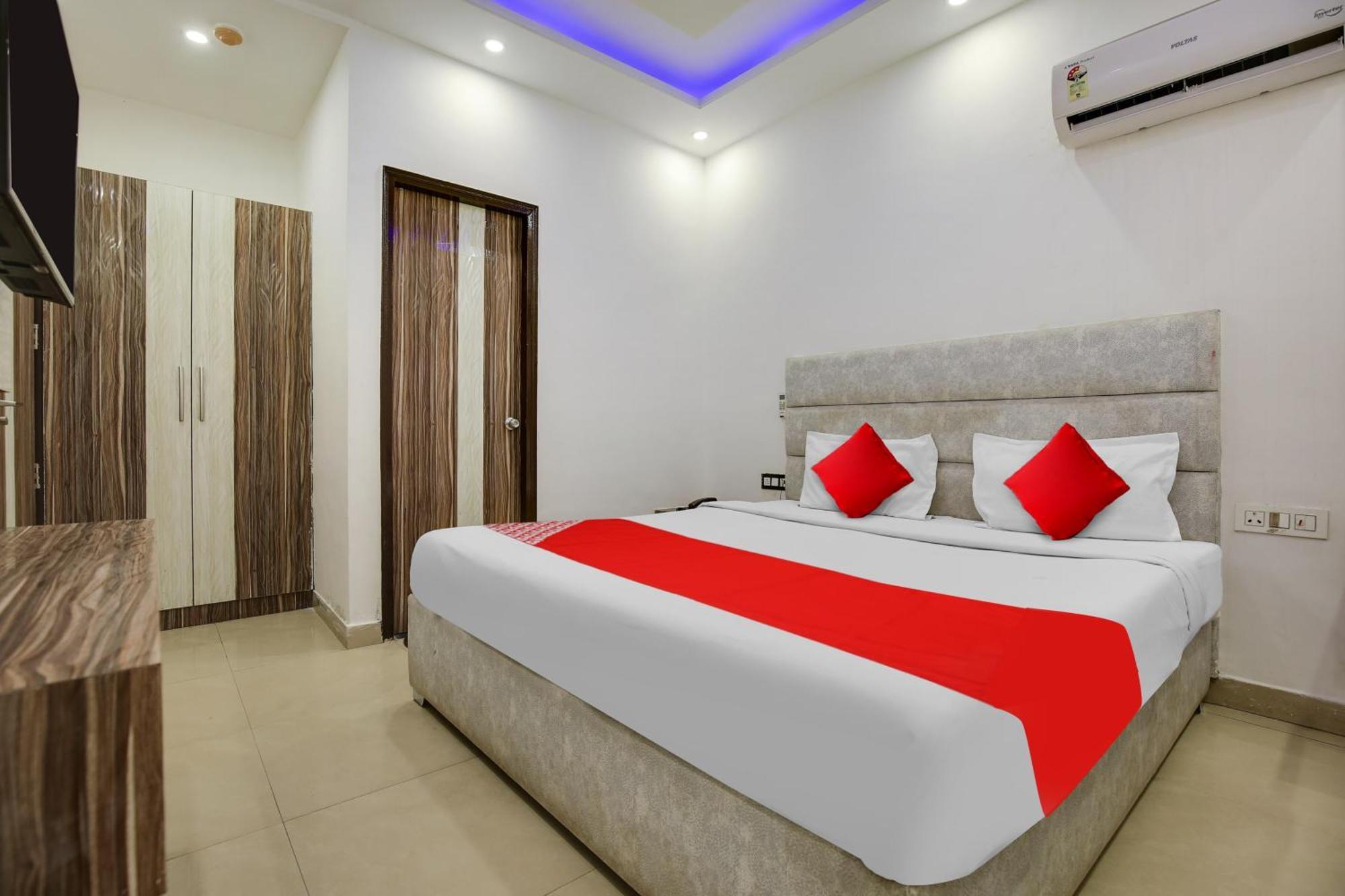 Hotel O Av Continental Zirakpur Exterior photo