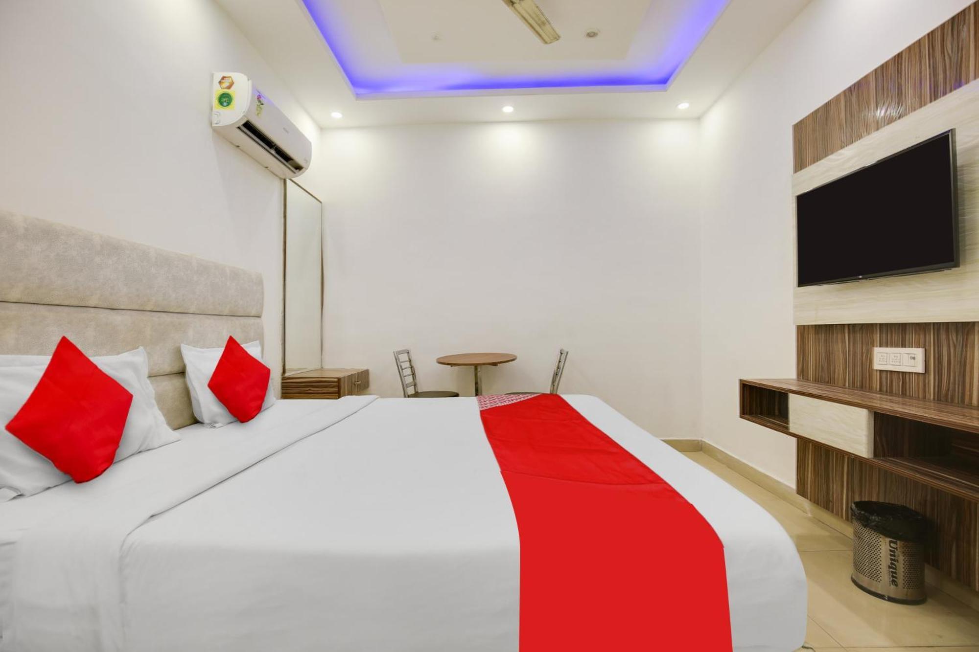Hotel O Av Continental Zirakpur Exterior photo
